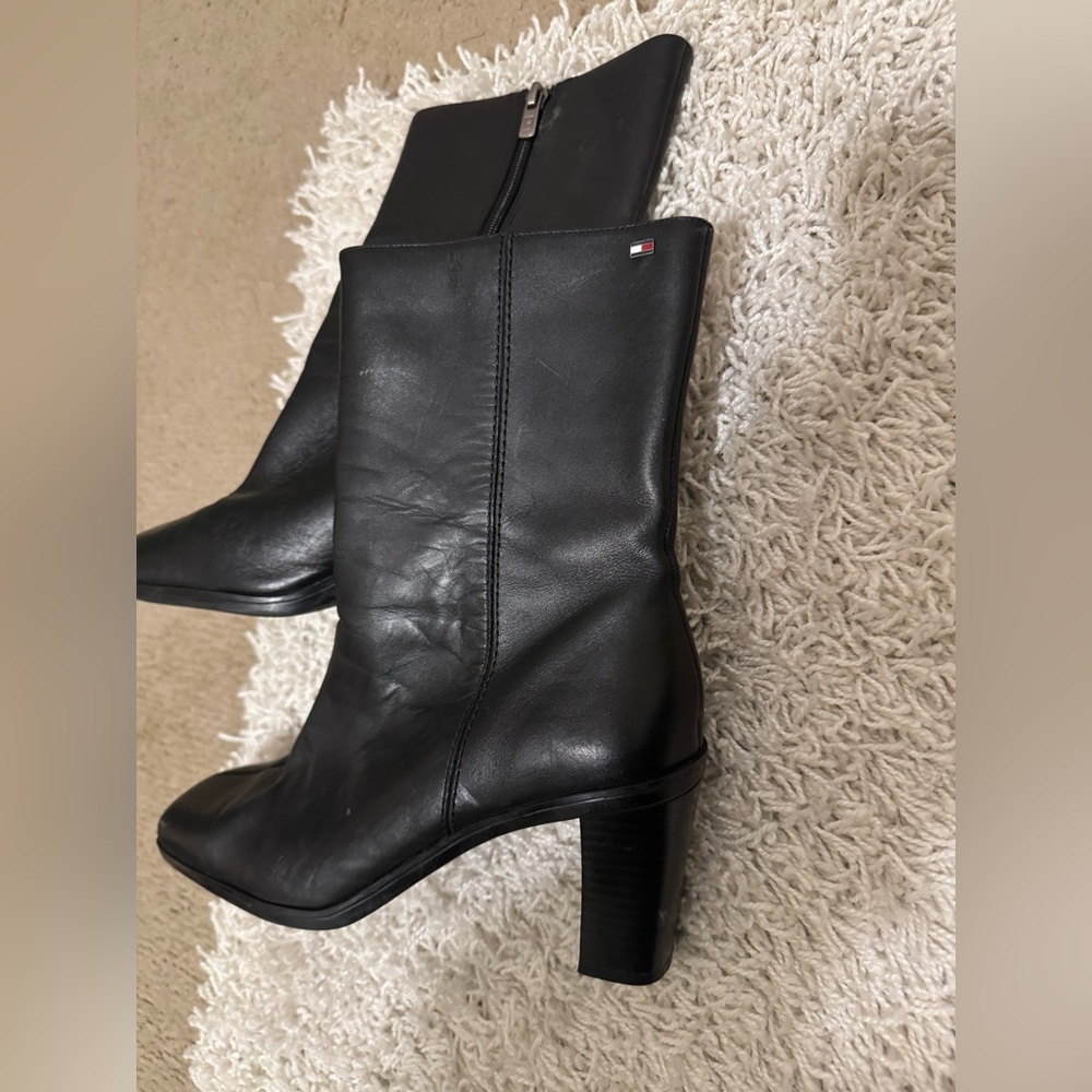 Tommy Hilfiger Women boots Size7M.